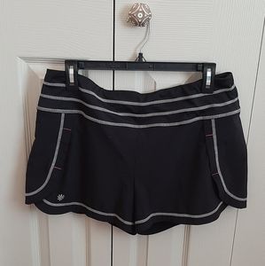 Athleta shorts M